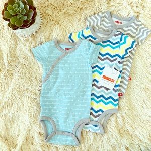 Skip Hop 3 Pack 3 Month Onesies